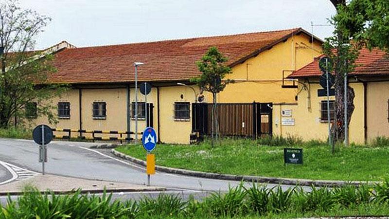 Pisa, trovato senza vita in caserma: «Era grave, lo hanno lasciato morire». Per il giudice poteva salvarsi