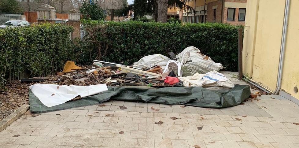 Grosseto, il tetto crollò nel 2021: il centro anziani ancora tra le macerie