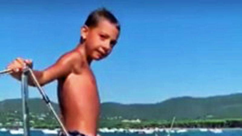 Follonica, morì a 8 anni schiacciato dal letto: il montatore patteggia la pena