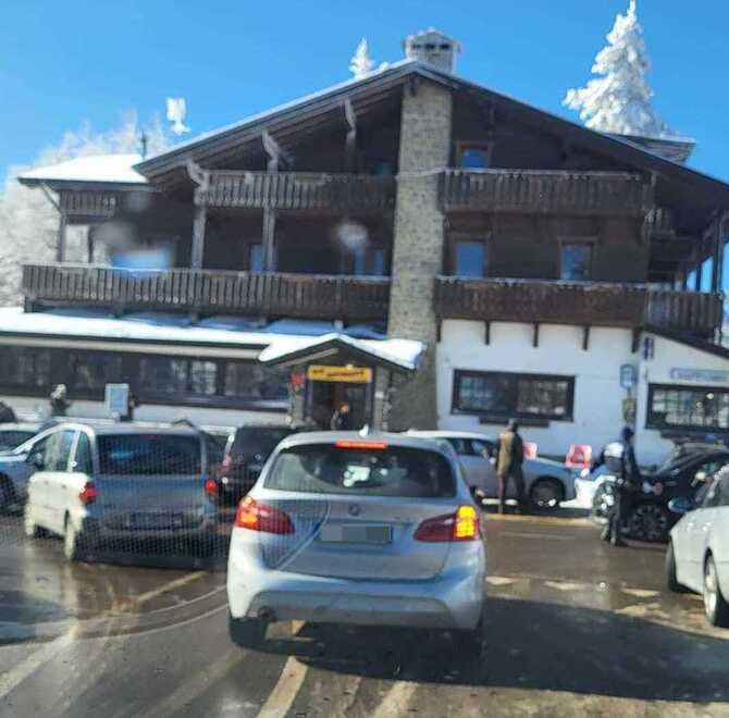 «A Cerreto servono  più parcheggi e due  pattuglie della polizia locale»