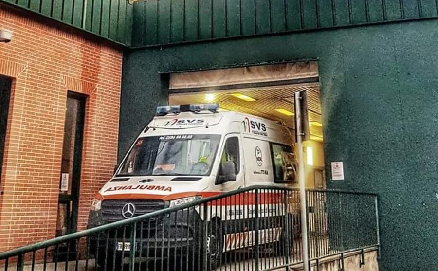 
	Un'ambulanza della Svs al pronto soccorso (foto d'archivio)

