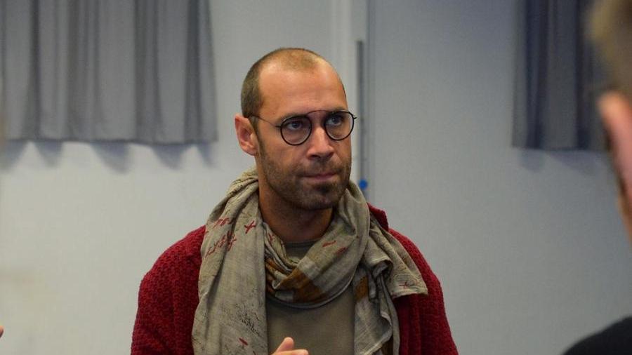 Accusato di abusi, l’ex direttore artistico di Etoile in libertà dopo 6 mesi