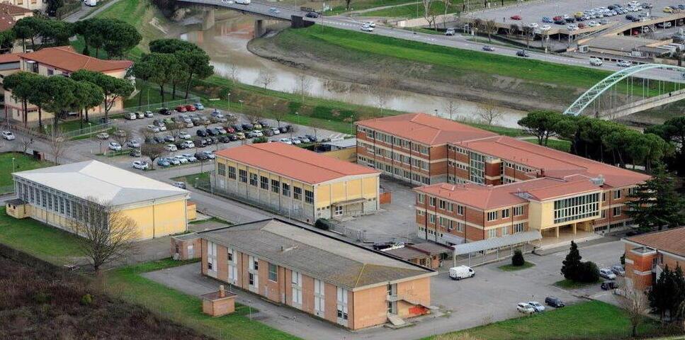 Pontedera, tutti pazzi per il liceo Montale. Crollo di iscrizioni al classico