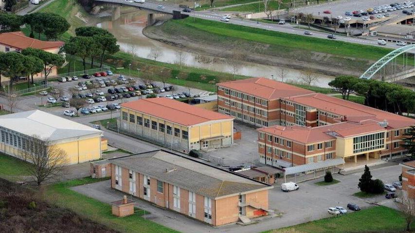 Pontedera, tutti pazzi per il liceo Montale. Crollo di iscrizioni al classico