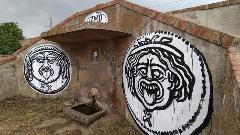 Baratti, la fontana di San Cerbone imbrattata: il ripristino lo pagano i piombinesi