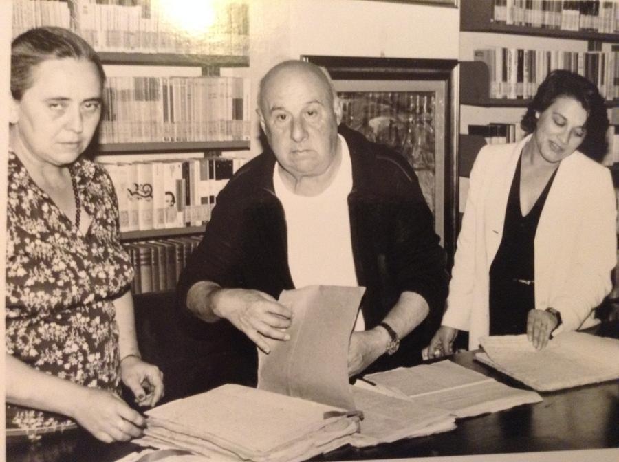 
	Peppetto Pau in una vecchia foto nella biblioteca comunale di Oristano

