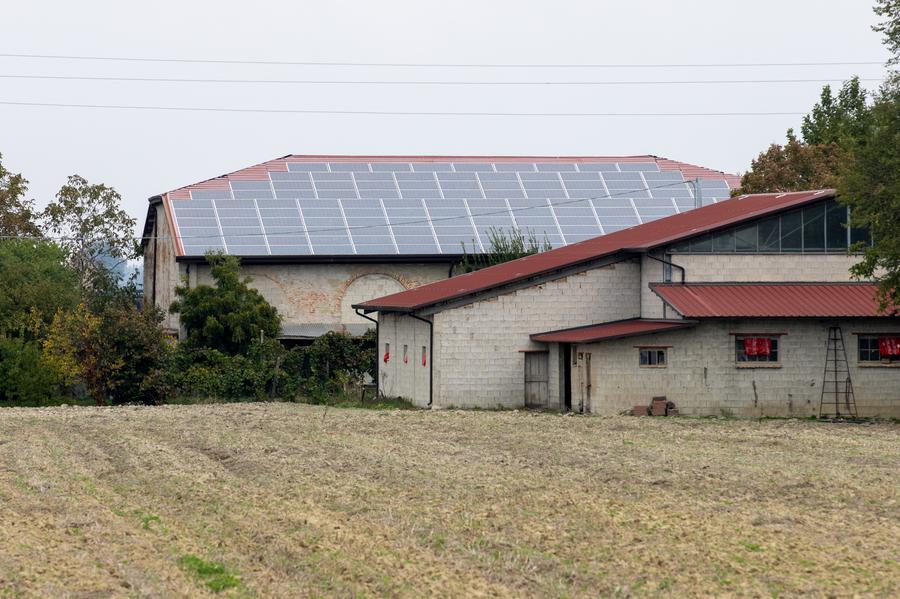 A Ferrara i pirati del fotovoltaico, la denuncia: «Impianto bloccato»