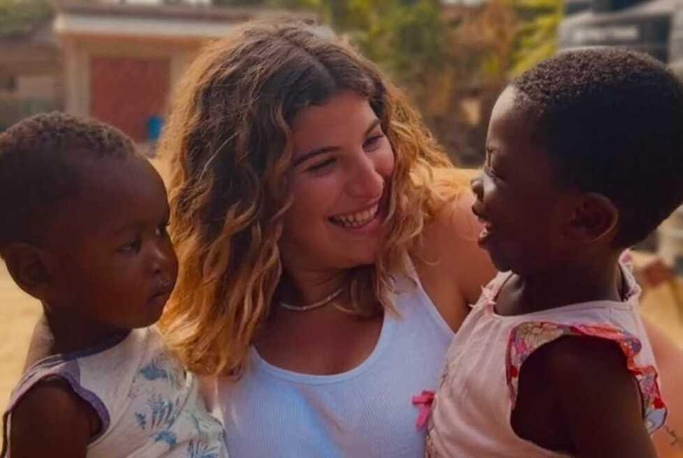 Dalla maturità al cuore dell’Africa Caterina regala sorrisi in Tanzania
