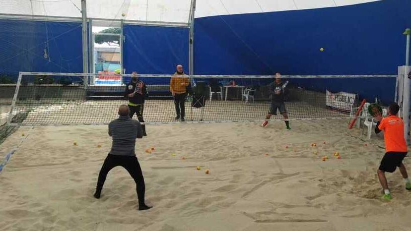 Per la prima volta in città i campionati di beach tennis