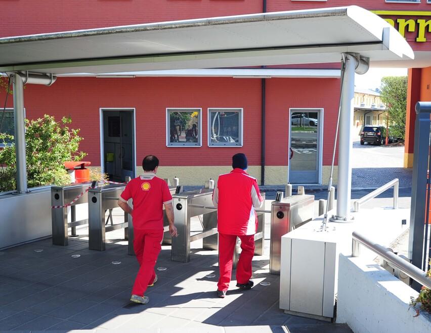 Maranello. I dipendenti Ferrari «Il maxipremio? Ce lo meritiamo Ma ricordatevi che è lordo...» 