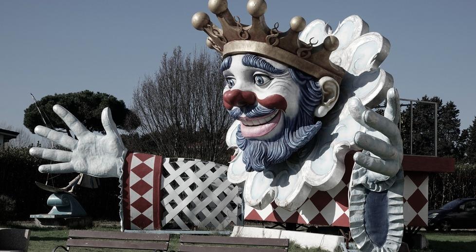 Buon compleanno Carnevale! A Viareggio ha inizio la festa dei 150 anni – La prima giornata