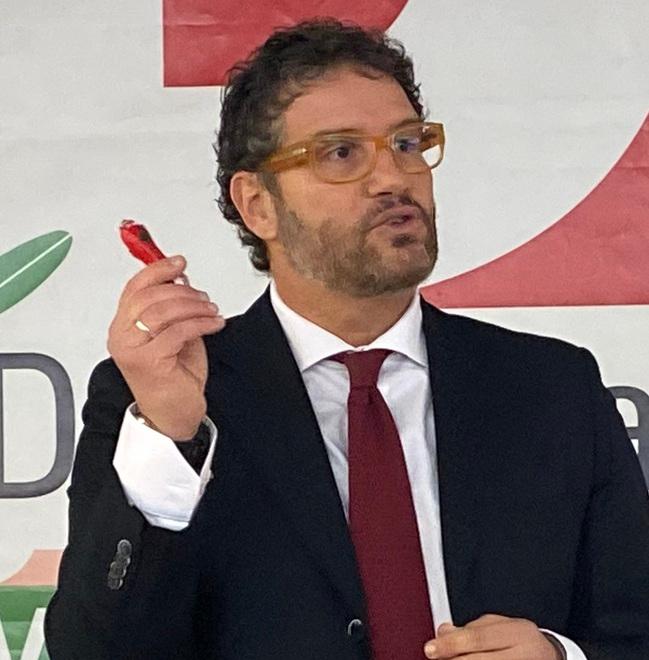 Lamberti, lo sfidante alla segreteria Pd: «Querelo anch’io mi hanno danneggiato»
