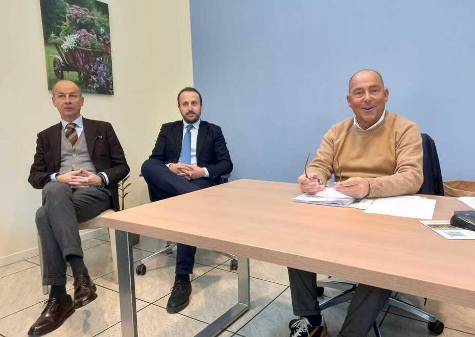 Maurizio Bettazzi insiemeai suoi avvocati Cenni e Burzo