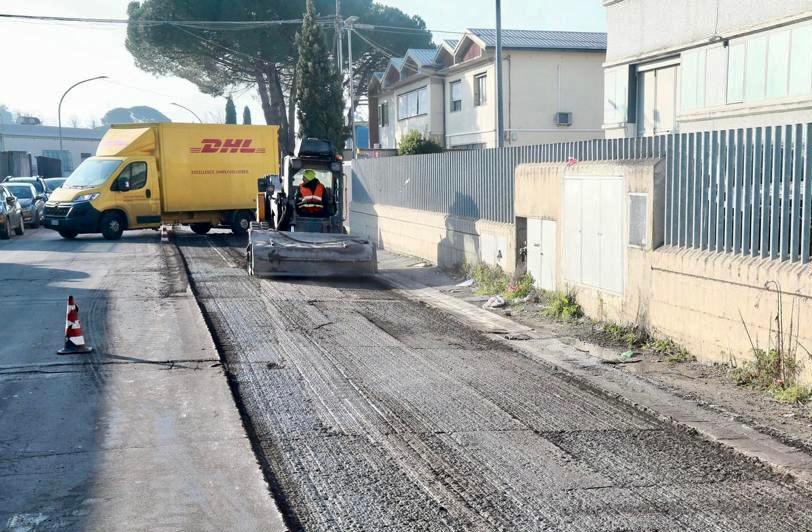 Nella foto le prime lavorazioni sulle strade