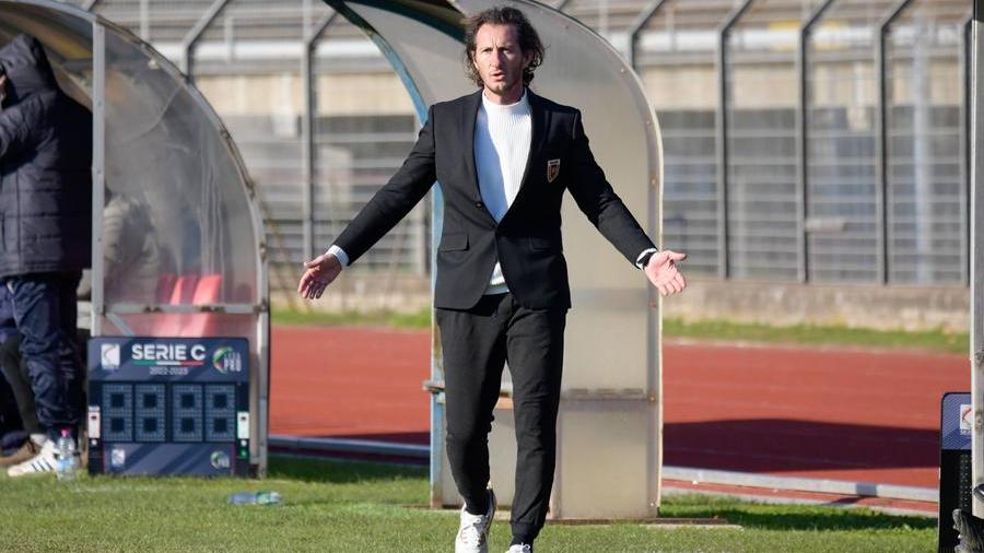 L'allenatore della Reggiana Aimo Diana