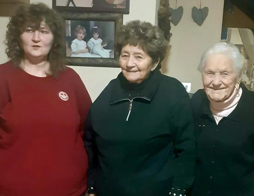 Da Nathan alla trisnonna Angelina. Famiglia di cinque generazioni