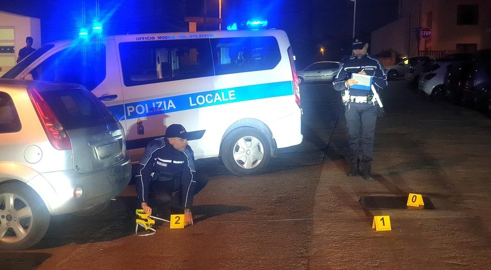 I rilievi della polizia locale (foto Ivan Nuvoli)