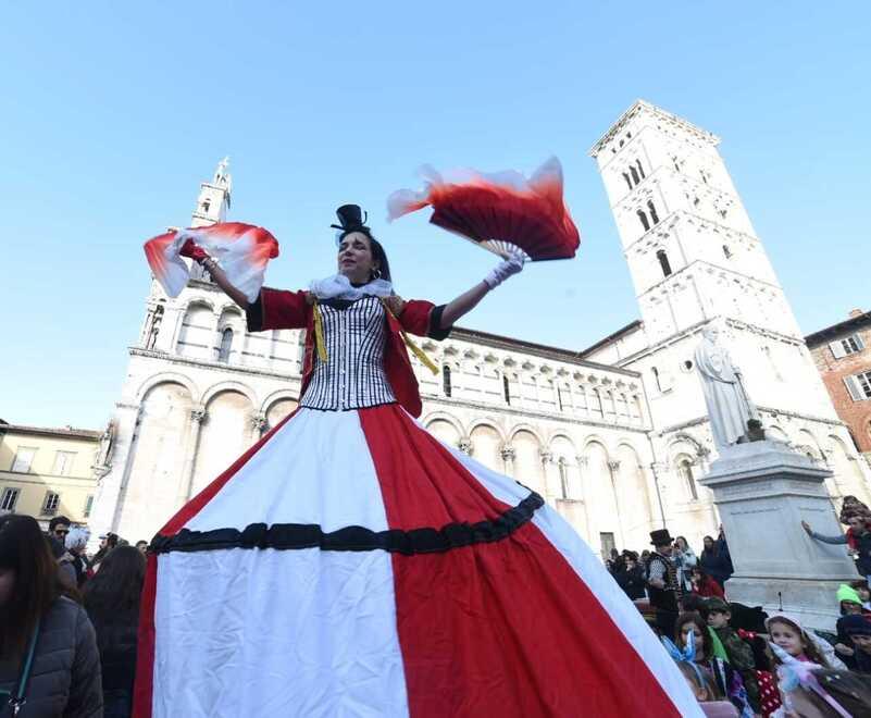 Mascheroni e 500 figuranti: arriva il Carnevale sulle Mura
