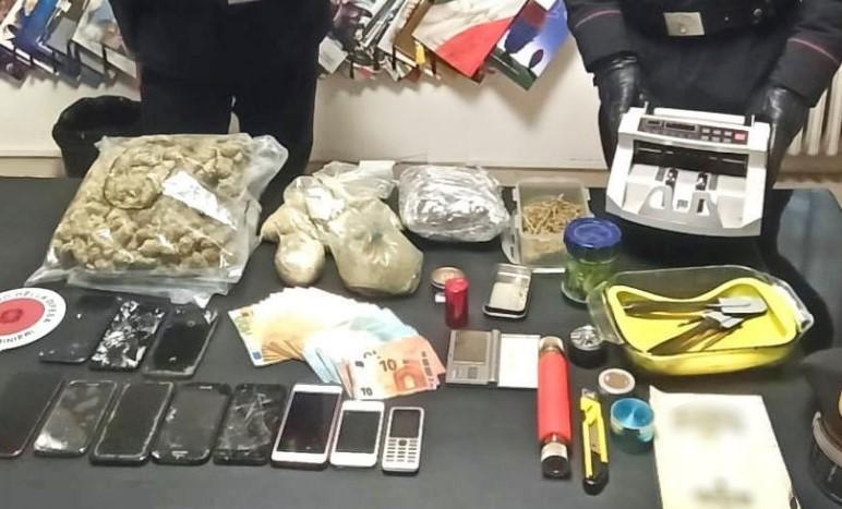 Vignola,  trovato con quasi 2 chili di marijuana e semi per le piante: arrestato