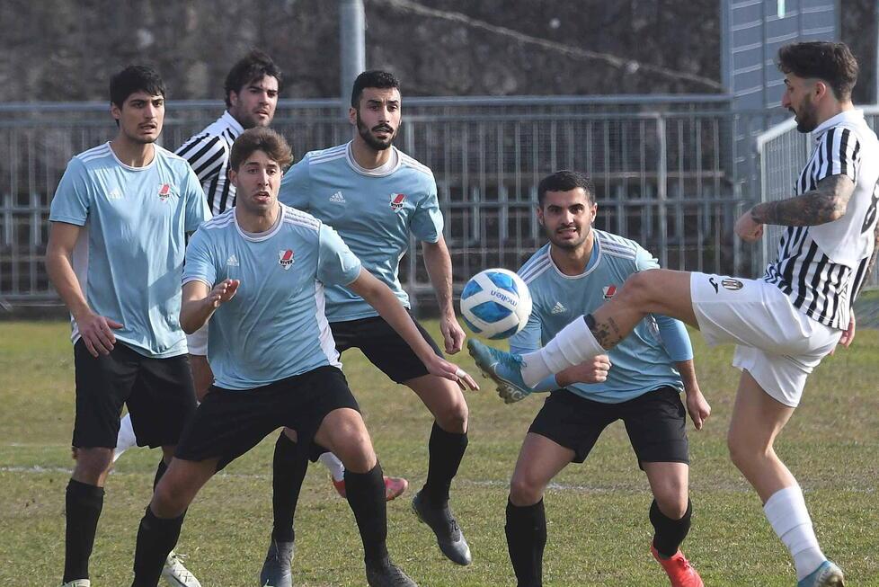 Gli ospiti anche in inferiorità numerica si sono mossi con ordine e con Fruzzetti segnato il gol partita