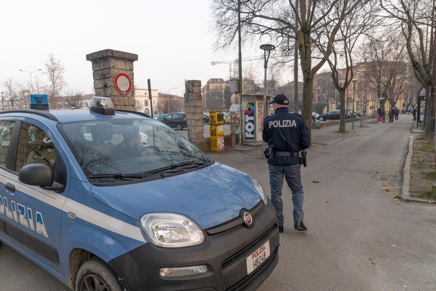 Modena. Viale Molza. Risse, furti e minacce: benvenuti in autostazione