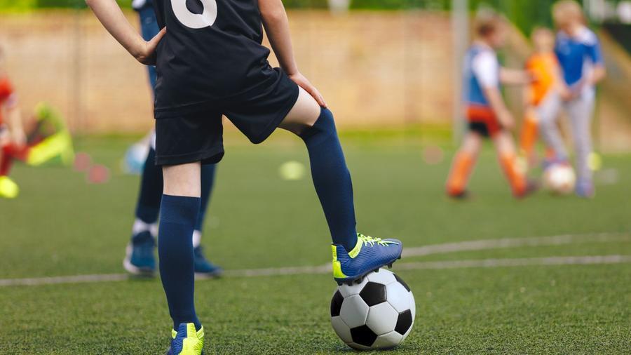 Calcio e giovani, cari genitori non fate risse: «Godetevi la partita»
