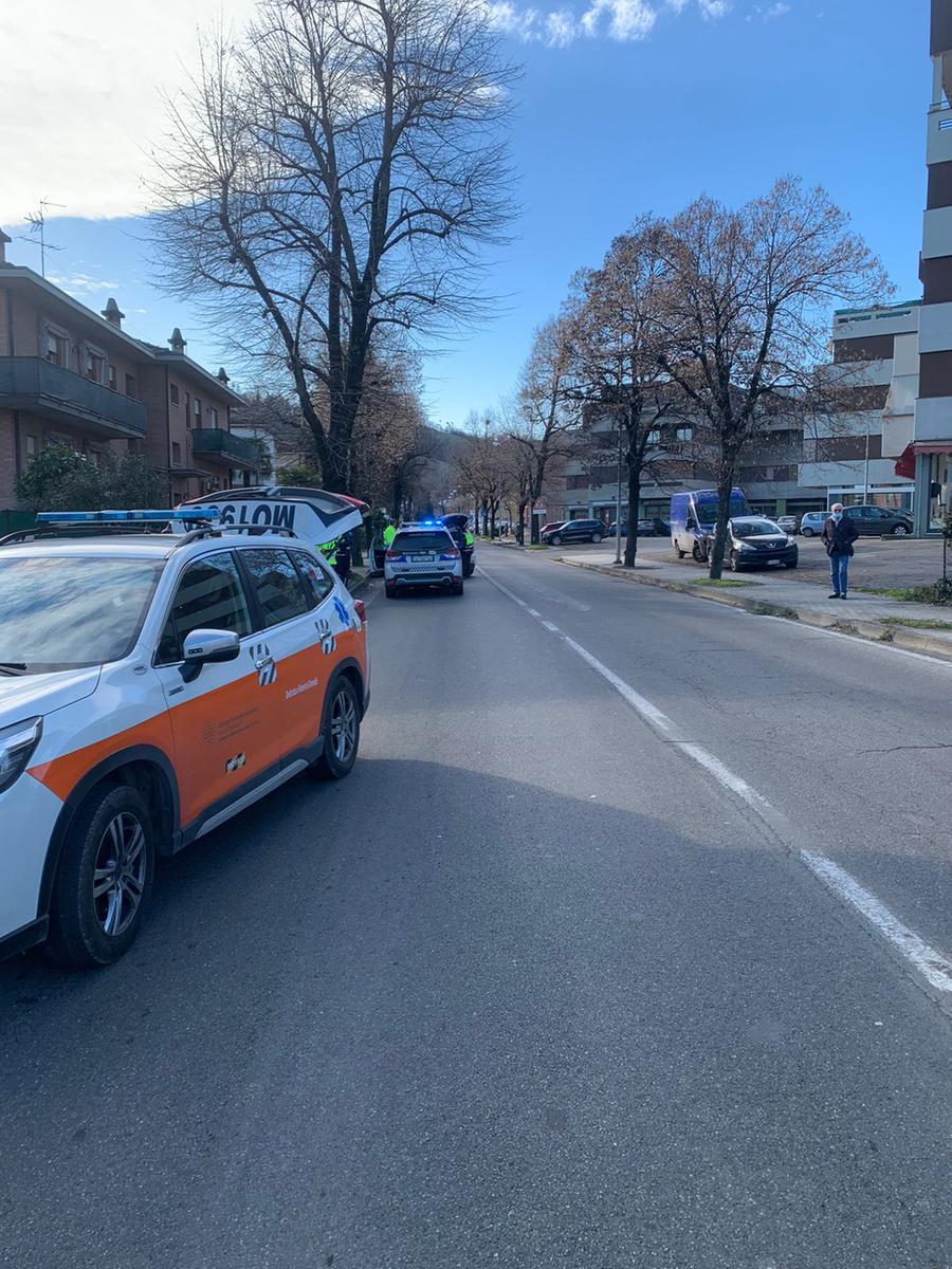 Savignano. Si schianta contro un platano: perde la vita un 70enne