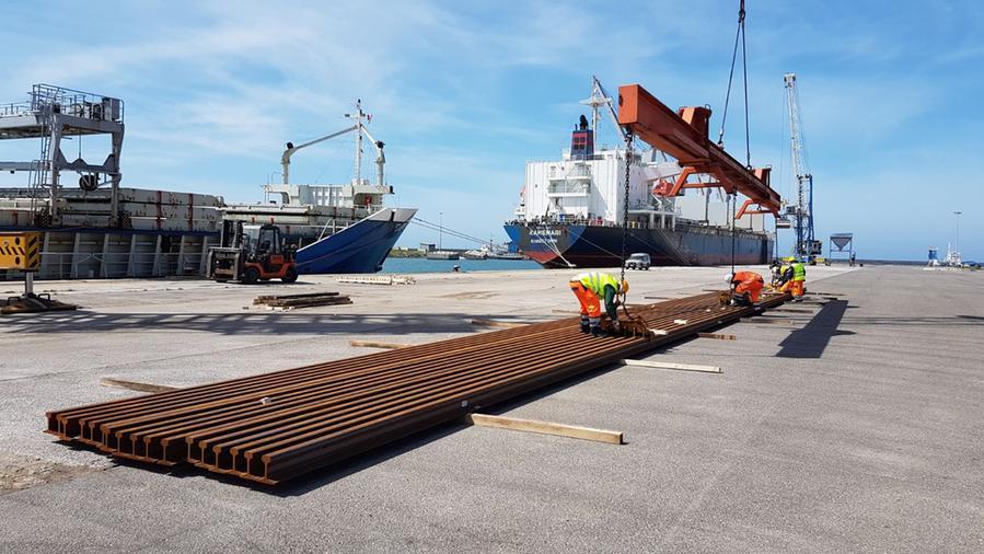 Una delle banchine del porto industriale