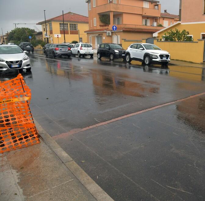 Olbia, strade riasfaltate e subito riaperte per la fibra ottica: rabbia e incredulità