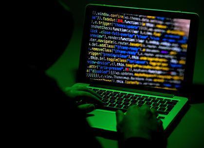 Modena. Il pericolo hacker, minaccia quotidiana «Bisogna proteggere i dati» 