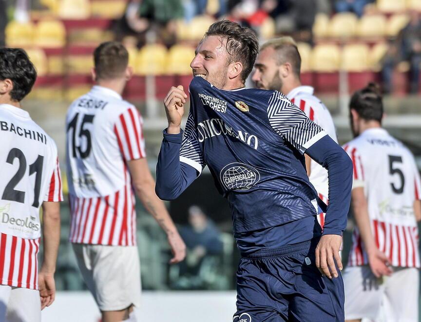 Il Livorno sente aria di svolta. Ma ora bisogna vincere anche fuori