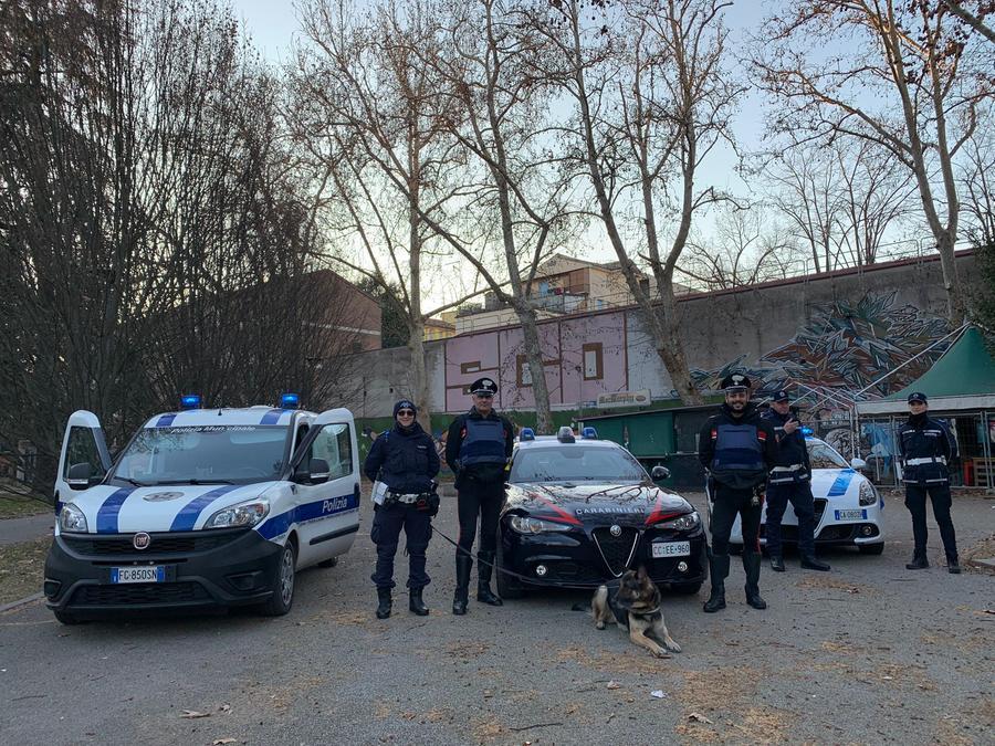 Ferrara, cede sostanza stupefacente: arrestato