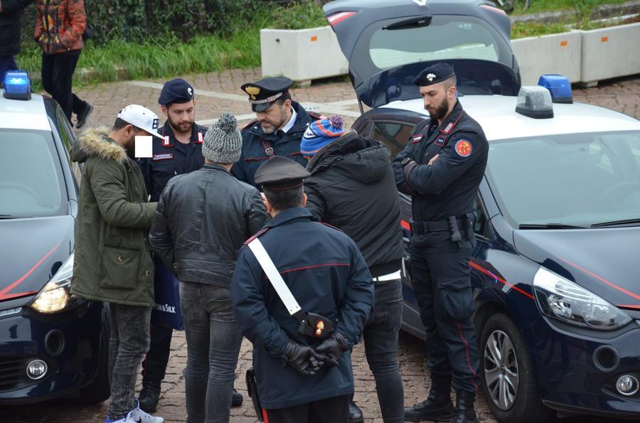 Un chilo e 300 grammi di ketamina: dopo i corrieri scoperto anche il destinatario