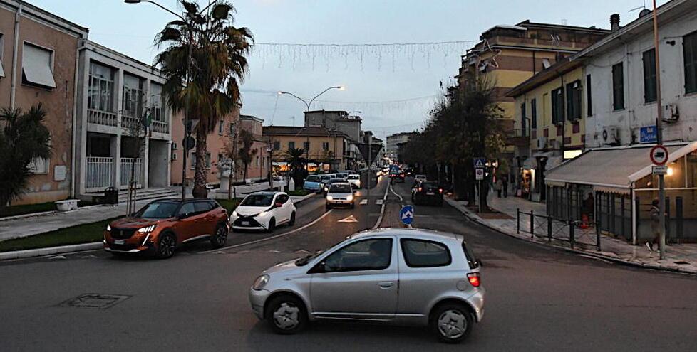 Allarme sicurezza ad Avenza: due tentate rapine in poche ore