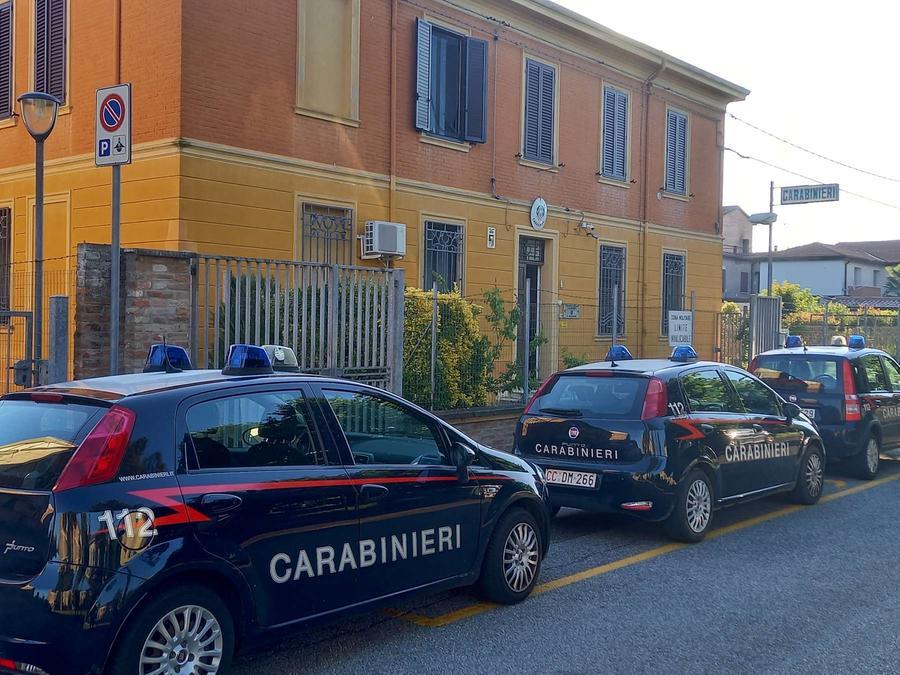 Migliarino. Rapine con la complicità di due minorenni, arrestato uno studente