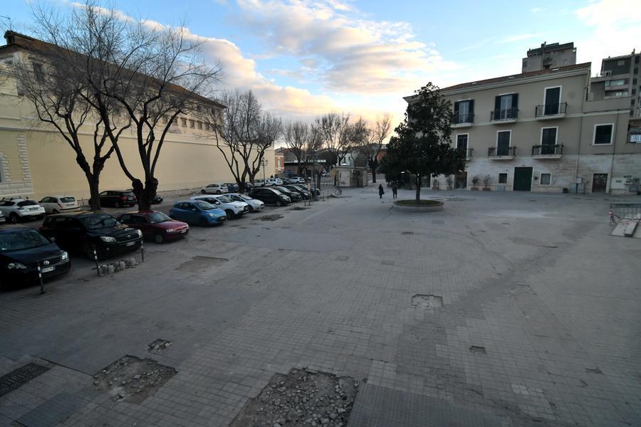 
	Piazza Manno ieri in una foto di F.G.Pinna

