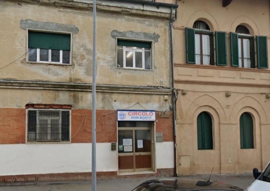 Il circolo Acli di Marina di Pisa deve chiudere per lasciare spazio ad appartamenti
