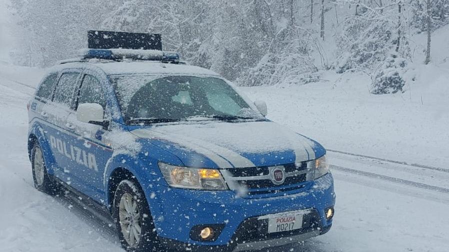 Nevica sulla 389: galleria Correboi percorribile