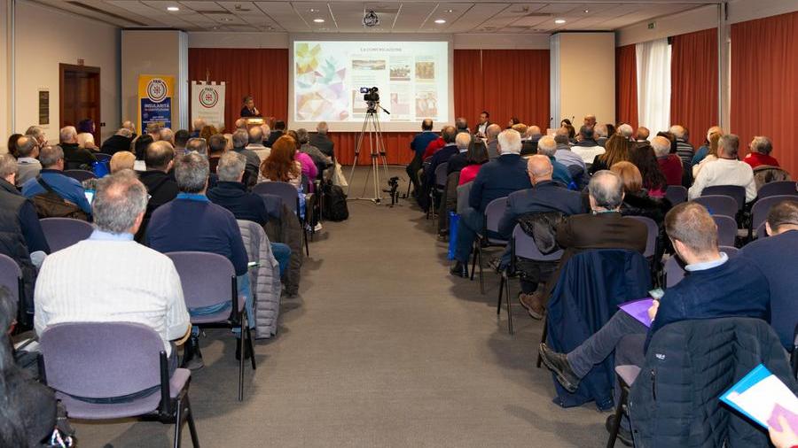 Sardi in fuga in Italia e dall’Italia: l’emigrazione regionale in un dibattito politico a Roma