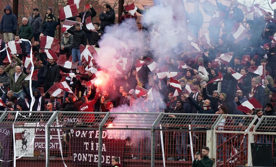 
	La Gradinata Nord Diego Savelli si rivolge alla citt&agrave; e chiama tutti allo stadio per il match con la Carrarese (Foto di Franco Silvi)

