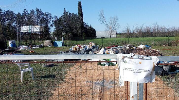 Discarica abusiva a S. Martino Ulmiano, scatta la denuncia