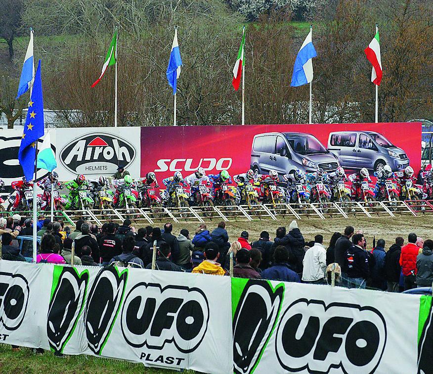 Motocross, i più bravi del mondo al “Santa Barbara” di San Miniato: il programma di una domenica da urlo