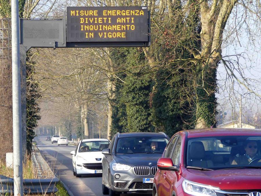 Ferrara, smog: tornano le misure emergenziali