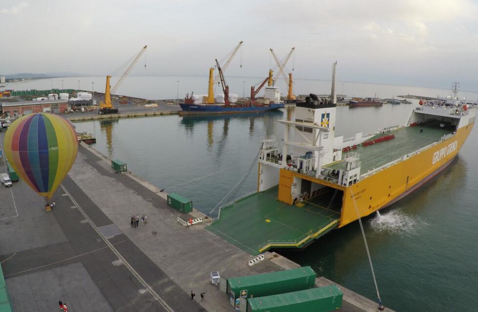 Marina di Carrara, al porto gli spazi sono esauriti e così Grendi si guarda intorno