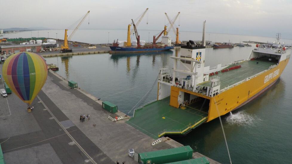 Marina di Carrara, al porto gli spazi sono esauriti e così Grendi si guarda intorno