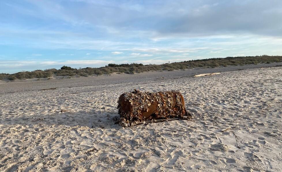 Vada, paura in spiaggia per un boiler