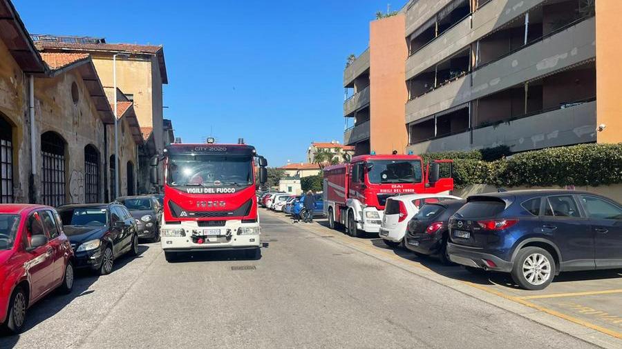 Via della Meridiana, incendio all’ex Pirelli