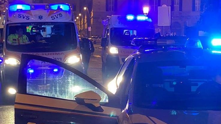 Modena. Li puntano per litigare Scoppia una rissa con spada e coltello