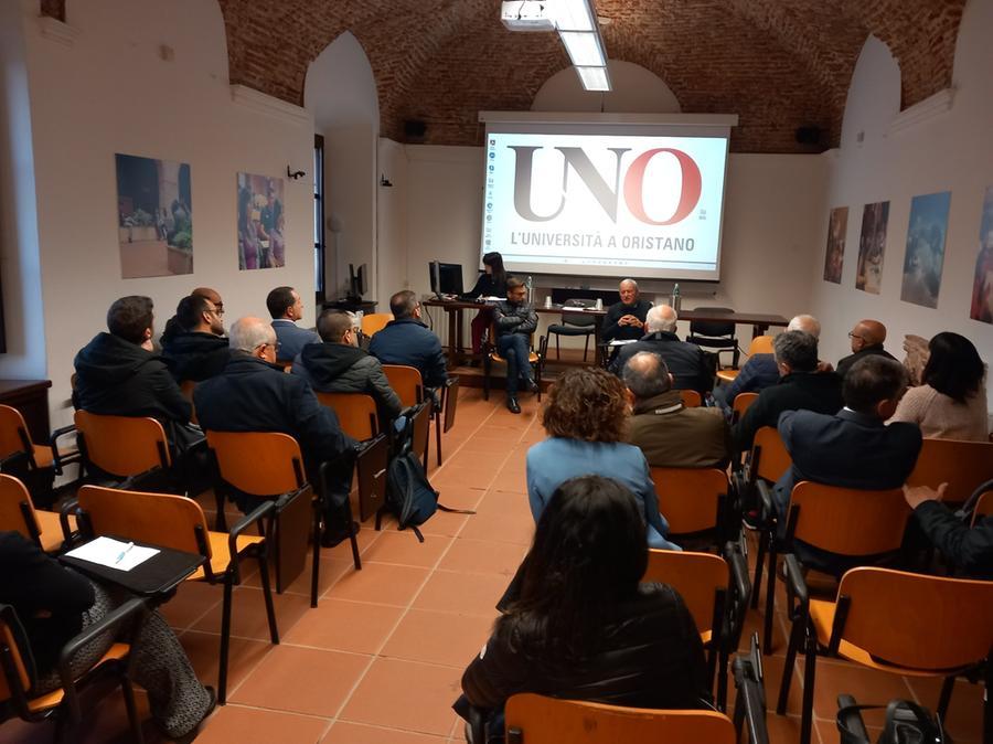 
	L'assemblea ieri sera al Consorzio Uno con i politici e gli amministratori locali

