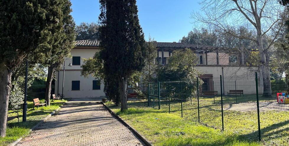 Pontedera: villa, scuola e parco a 1,8 milioni. In vendita i “gioielli” di via De Gasperi
